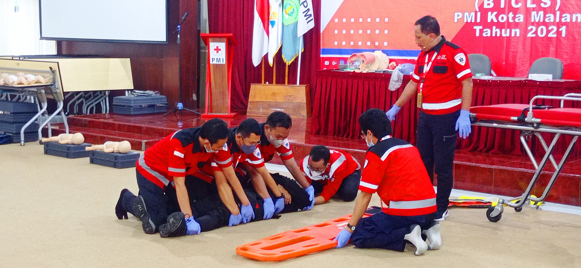 first aid diklat PMI PMR KSR relawan tarogong korps Red Cross Indonesia website